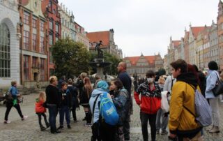uczestniczki projektu Sianowski klub Integracji Społecznej podczas wyjazdu do Gdańska ul. Długi Targ